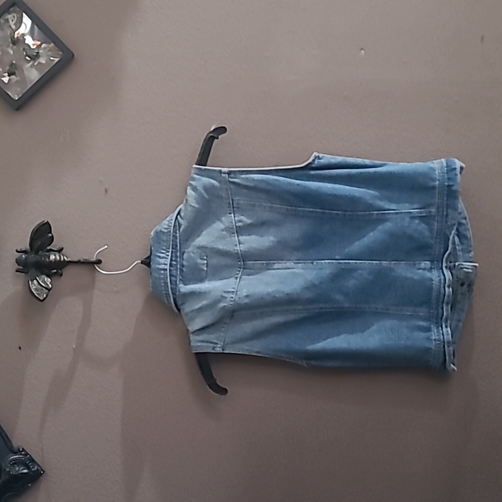 Vest - Picture 4 of 5